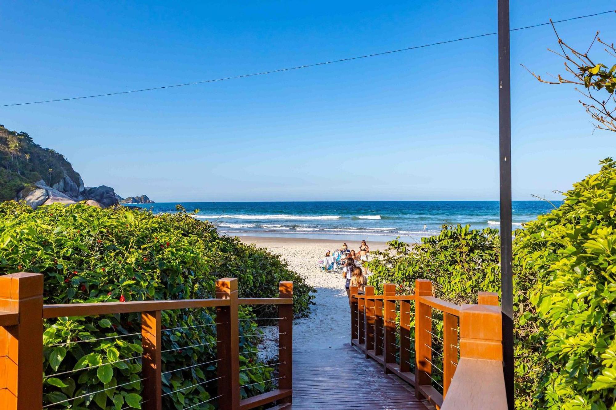 Varandas Do Atlantico - Confortavel Apto Em Condominio Pe Na Areia Бомбіняс Екстер'єр фото